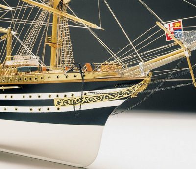 Amerigo Vespucci Baukasten Maßstab: 1:100 Länge über alles: 1000 mm Breite über alles: 283 mm | # 800799