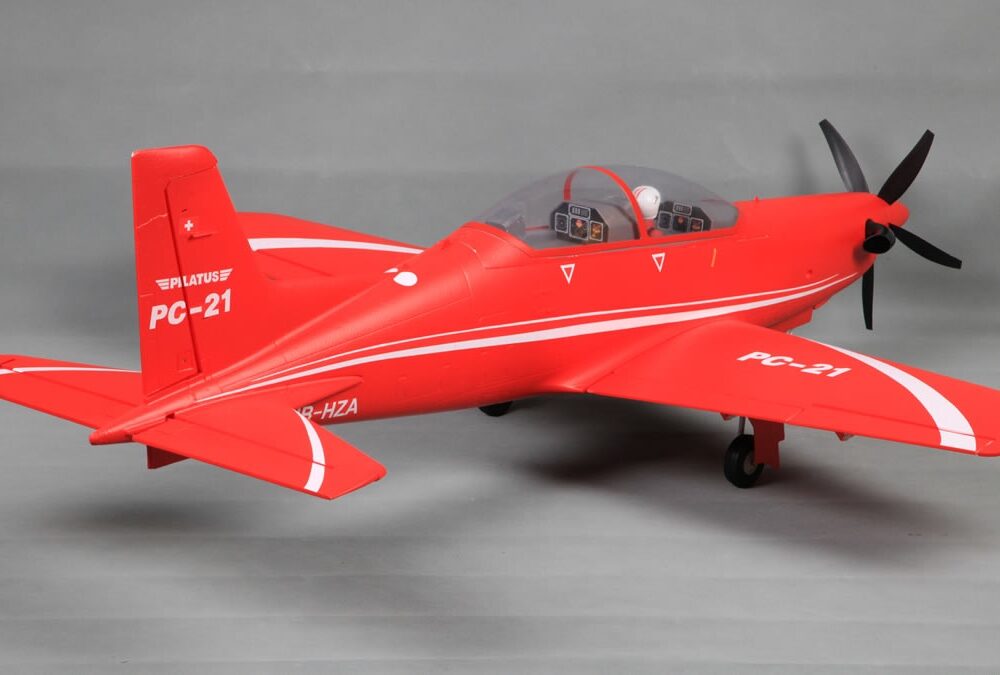 FMS Pilatus PC-21 PNP – 110 cm – Combo incl. Reflex Gyro | # DPFMS087P-REF